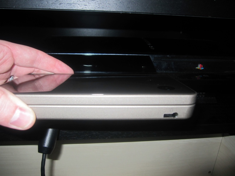 Illustration for article titled Is The DSi LL Bigger Than Uncharted 2, Nolan Ryan's Autograph, A Can of Beer?
